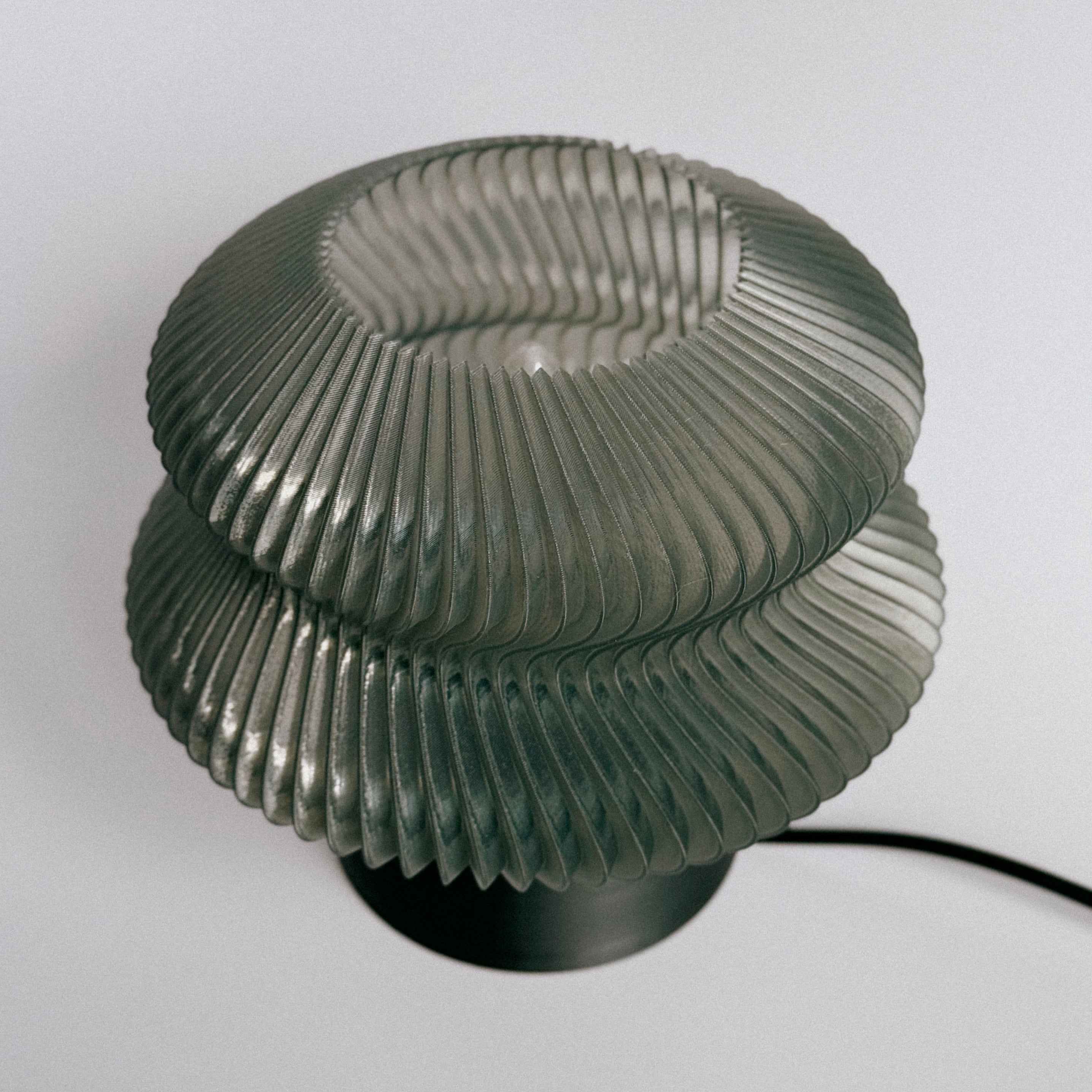 R:4 NAUTILUS LAMP