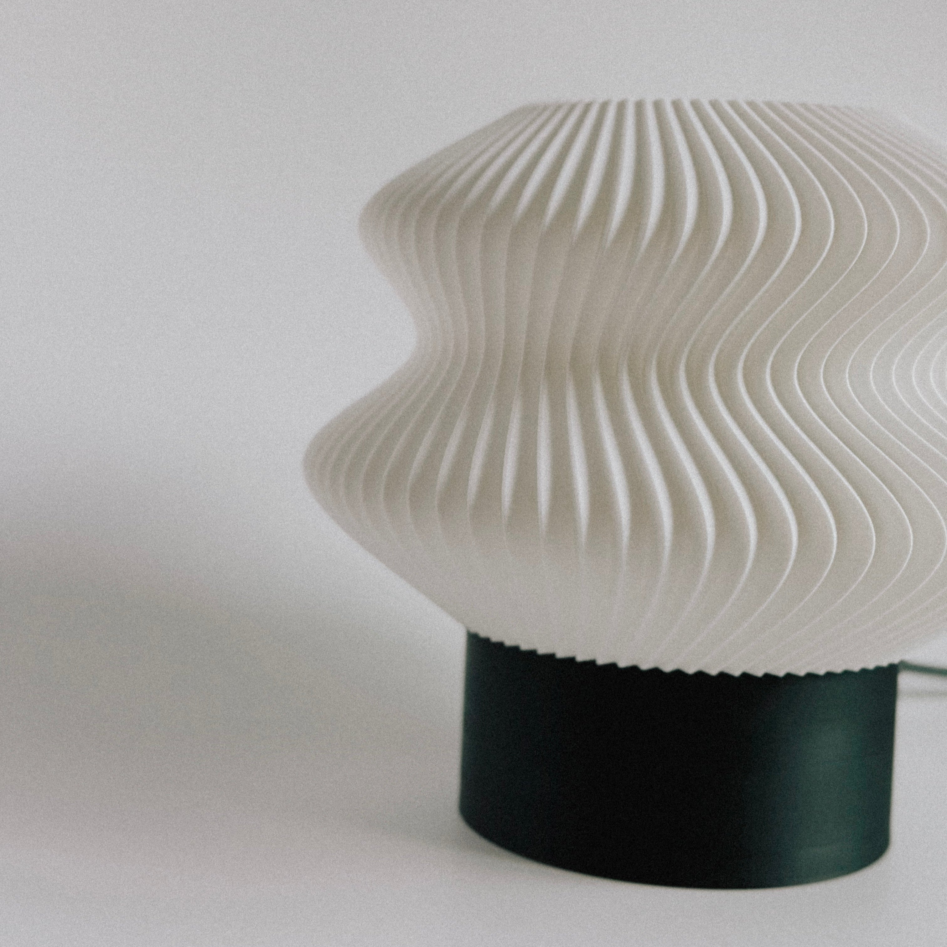 R:4 NAUTILUS LAMP